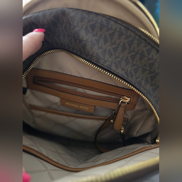 Michael Kors backpack - Picture 2 of 4